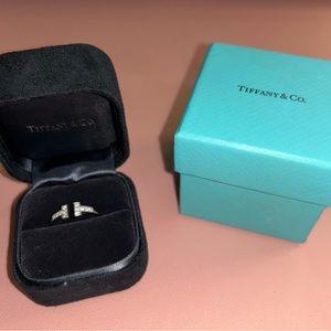 Gorgeous Tiffany and Company Ring— Taking offers!!